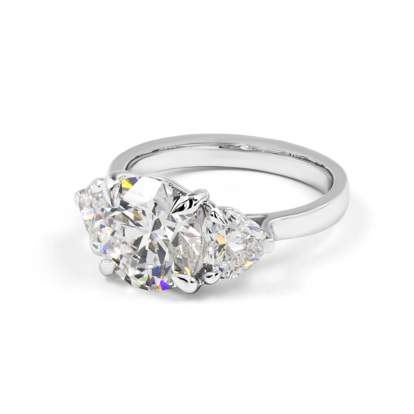 4.42 Cts 14k White Gold Round Shape 3 Stones Ring - Image 4