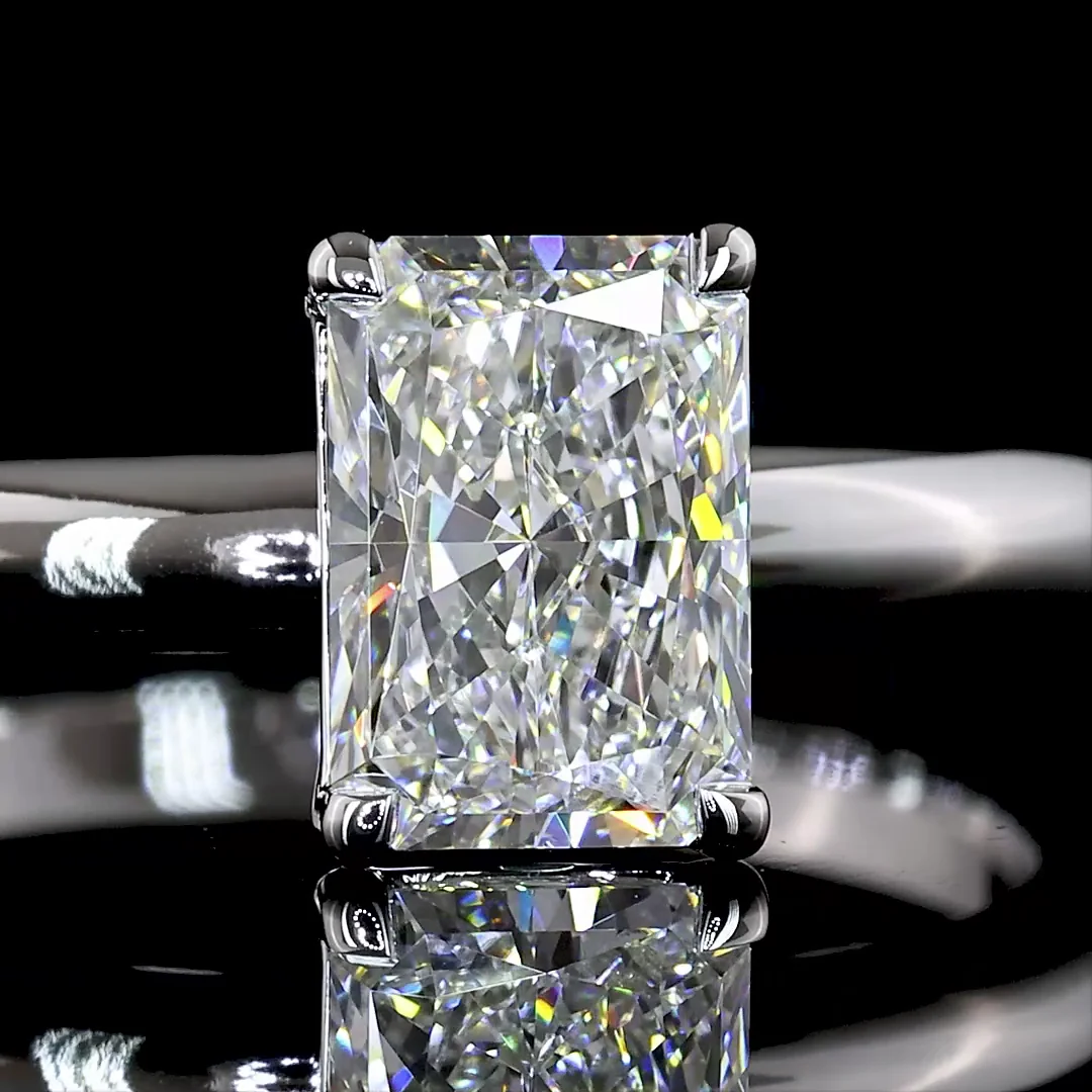 1.04 Cts 14k White Gold Radiant Shape Solitaire Ring - Image 3