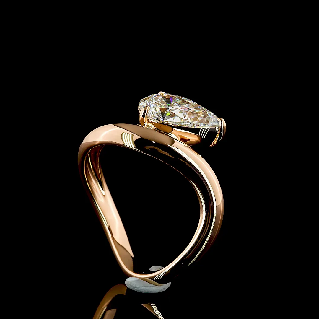 1.78 Cts 14k Yellow Gold Pear Shape Solitaire Ring - Image 2