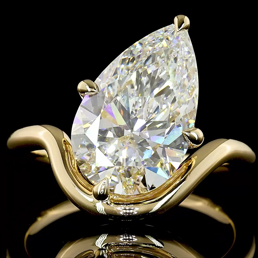 4.14 Cts 14k Yellow Gold Pear Shape Special Ring - Image 3