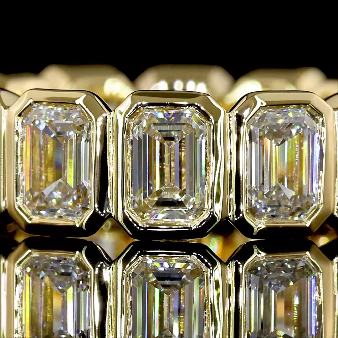 3.21 Cts 18k Yellow Gold Emerald Shape Eternity Band Eternity Band - Image 3