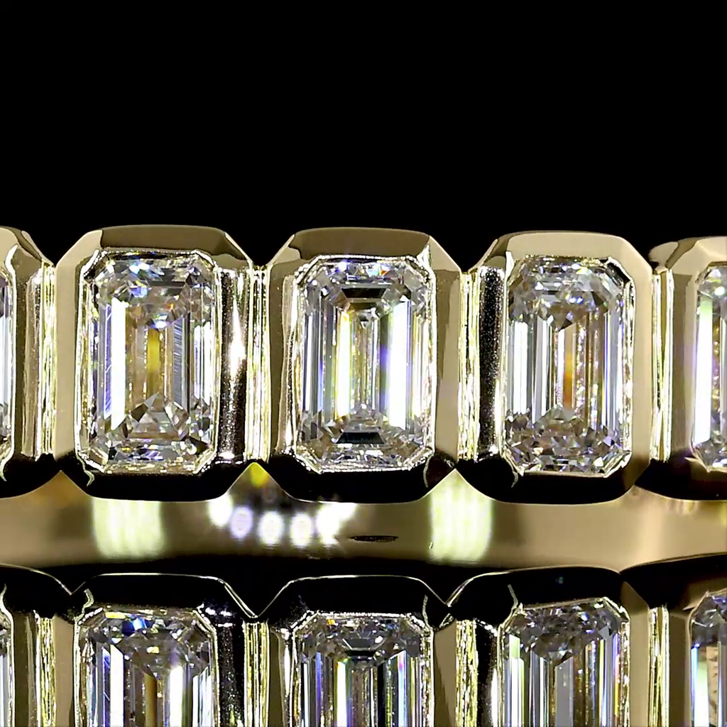 0.81 Cts 14k Yellow Gold Emerald Shape Half Eternity Eternity Band - Image 3