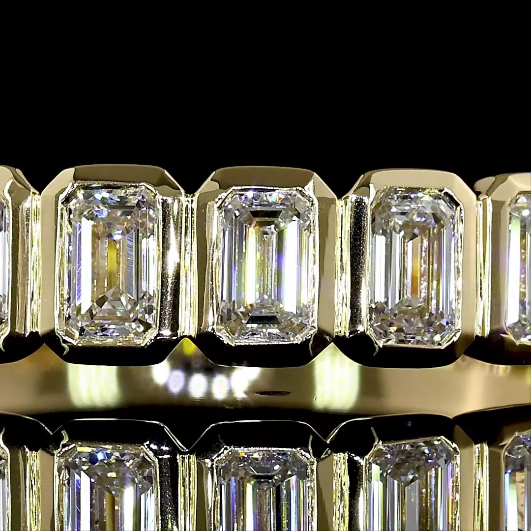 0.81 Cts 14k Yellow Gold Emerald Shape Half Eternity Eternity Band - Image 3