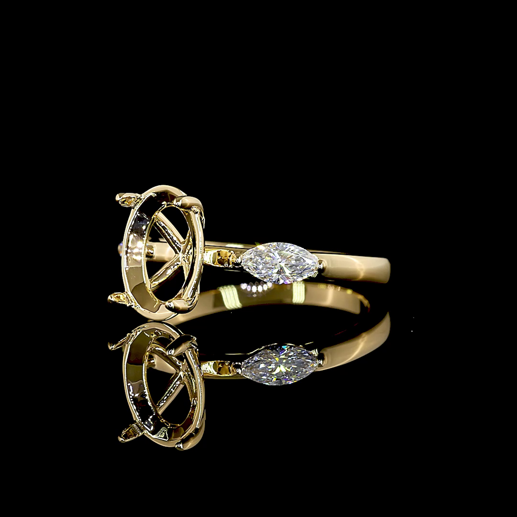 0.37 Cts 18k Yellow Gold Marquise Shape 3 Stones Ring - Image 2