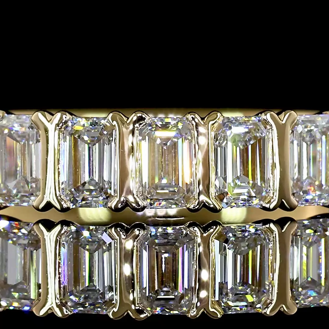 0.53 Cts 18k Yellow Gold Emerald Shape 7 Stones Eternity Band - Image 3