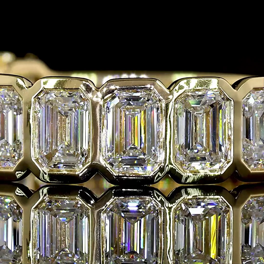 2.11 Cts 14k Yellow Gold Emerald Shape Half Eternity Eternity Band - Image 3