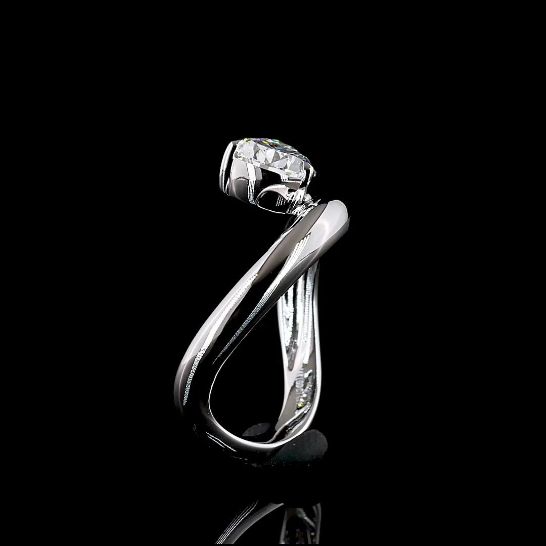 1.71 Cts 14k White Gold Pear Shape Special Ring - Image 4