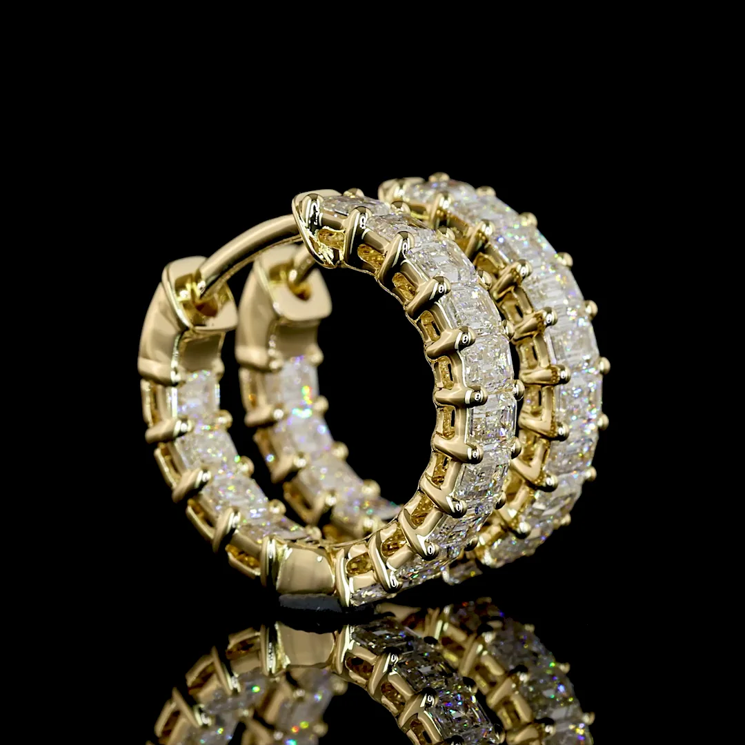 1.4 Cts 14k Yellow Gold Emerald Shape Huggies Earring - Video