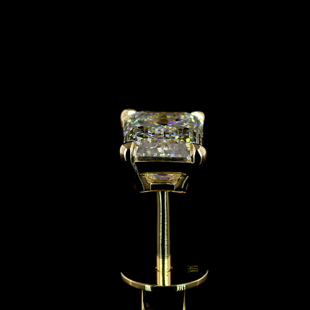 2.03 Cts 14k Yellow Gold Emerald Shape Martini Earring - Image 4