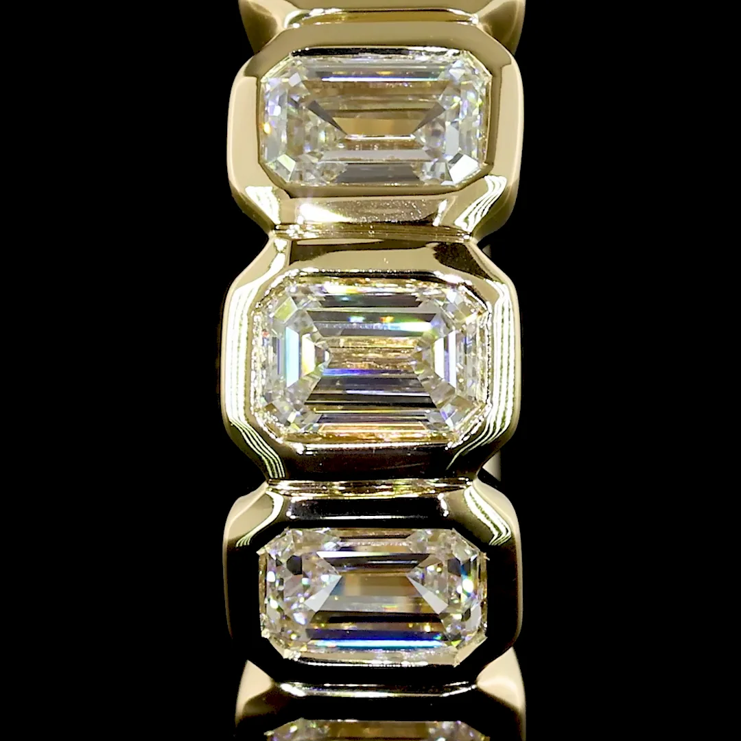 1.04 Cts 14k Yellow Gold Emerald Shape Huggies Earring - Image 2