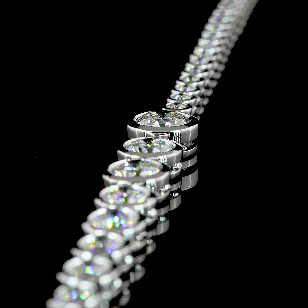 9.93 Cts 14k White Gold Round Shape Riviera Necklace - Image 4 (2)