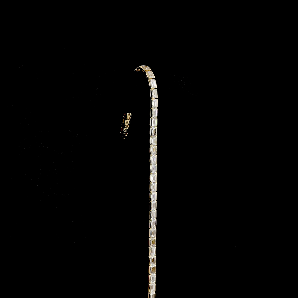 8.58 Cts 14k Yellow Gold Emerald Shape Tennis Bracelet - Image 3