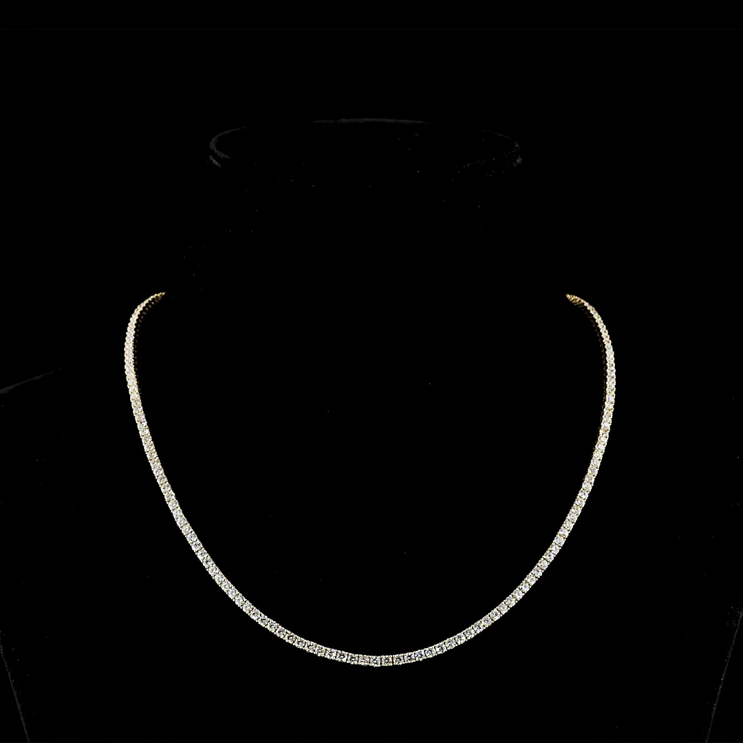 9.24 Cts 14k Yellow Gold Round Shape Tennis Necklace - Video