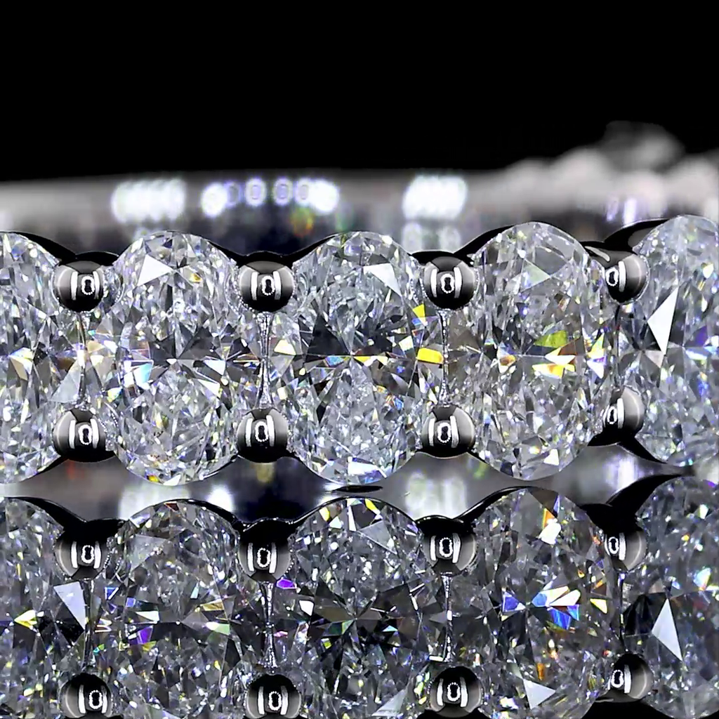 1.97 Cts 18k White Gold Oval Shape 3/4 Band Eternity Band - Image 3