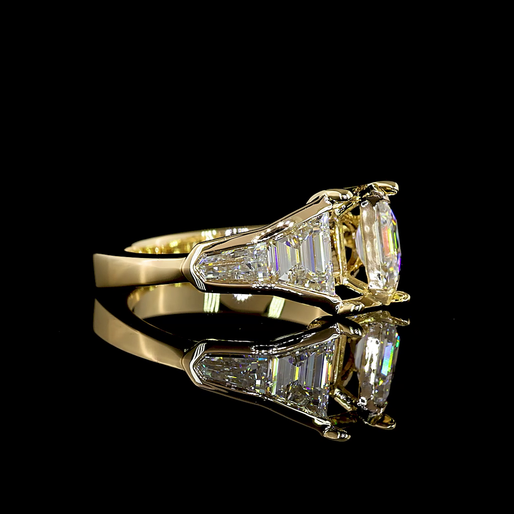 4.09 Cts 14k Yellow Gold Emerald Shape Special Ring - Image 3