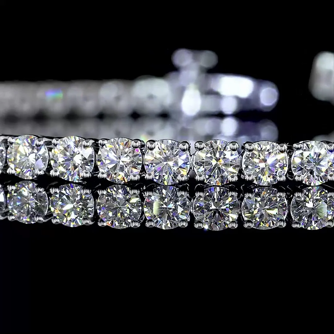 5.22 Cts 14k White Gold Round Shape Tennis Bracelet - Image 2