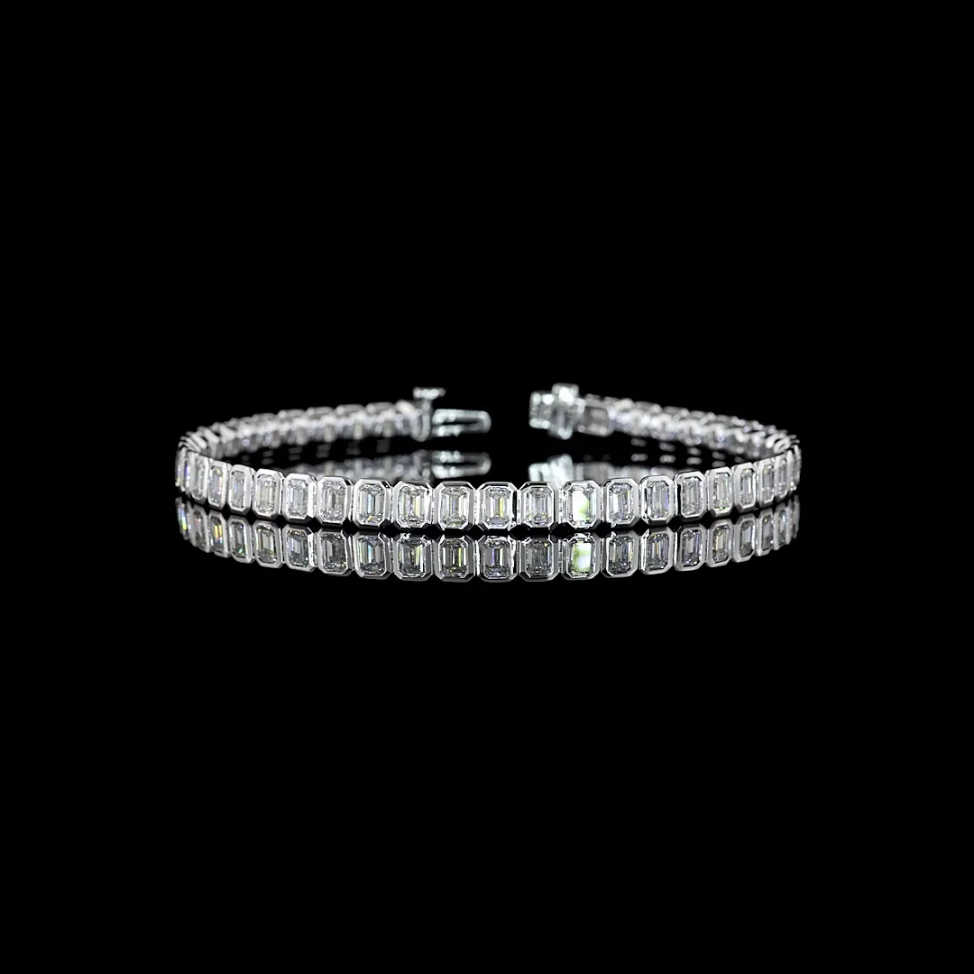 7.33 Cts 14k White Gold Emerald Shape Tennis Bracelet - Video