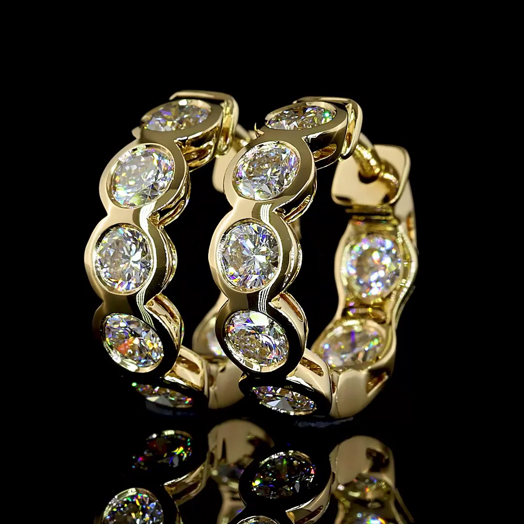 1.92 Cts 14k Yellow Gold Round Shape Huggies Earring - Image 2