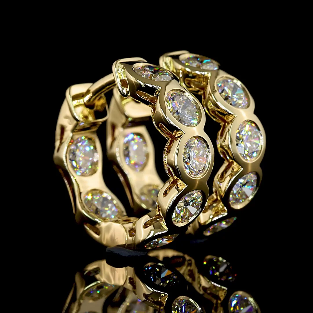 1.92 Cts 14k Yellow Gold Round Shape Huggies Earring - Image 3