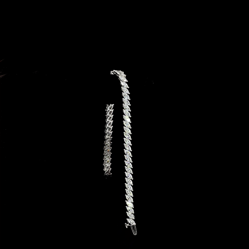 8.32 Cts 14k White Gold Marquise Shape Tennis Bracelet - Image 3