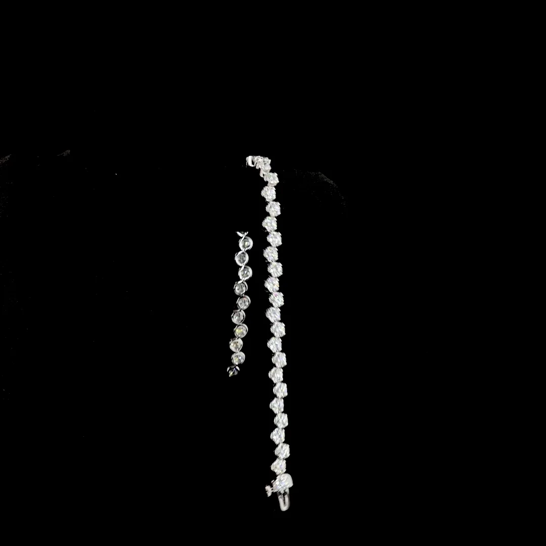 6.81 Cts 18k White Gold Round Shape Tennis Bracelet - Image 3