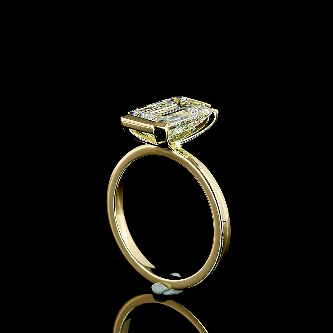 3.55 Cts 14k Yellow Gold Emerald Shape Solitaire Ring - Image 2