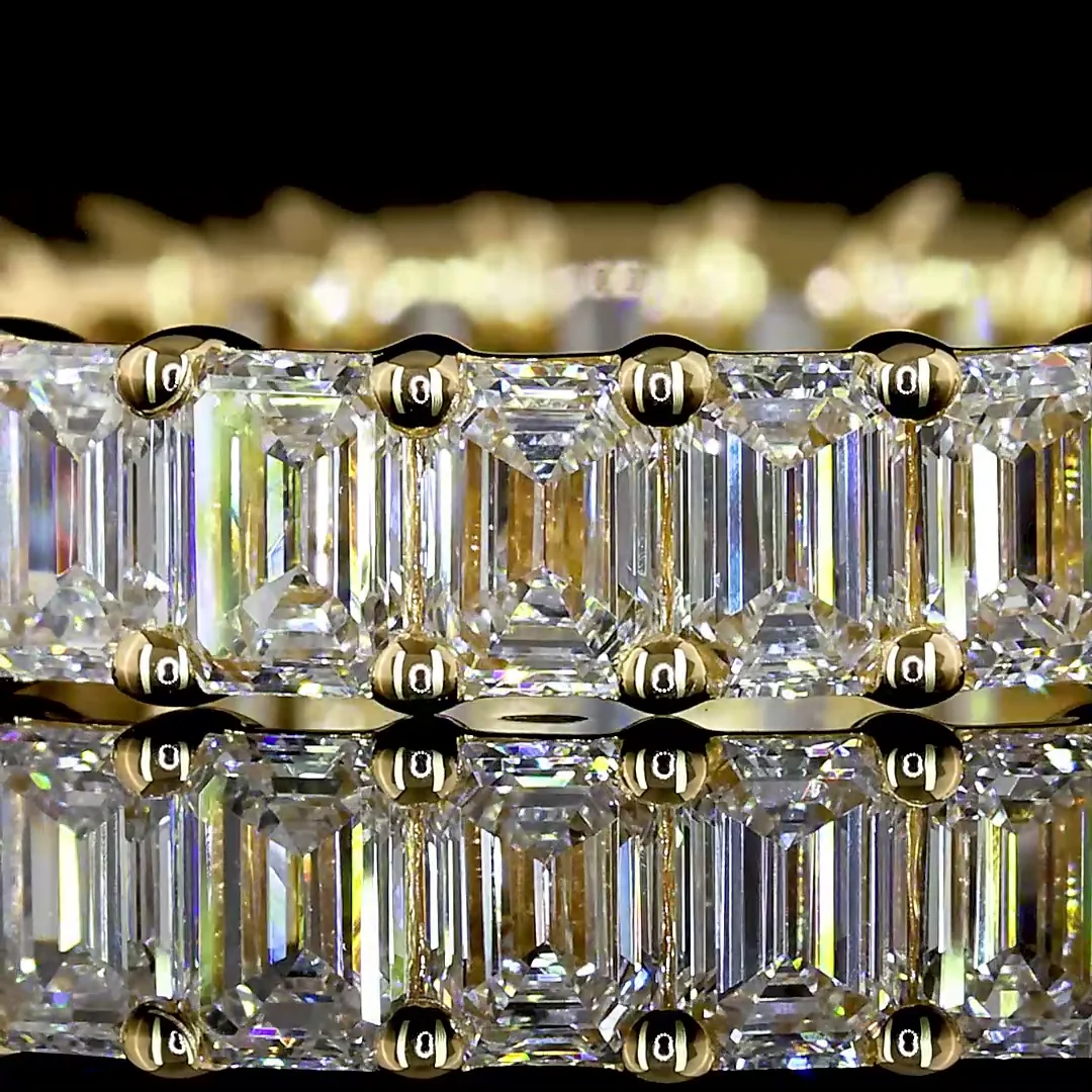 3.06 Cts 18k Yellow Gold Emerald Shape Eternity Band Eternity Band - Image 3