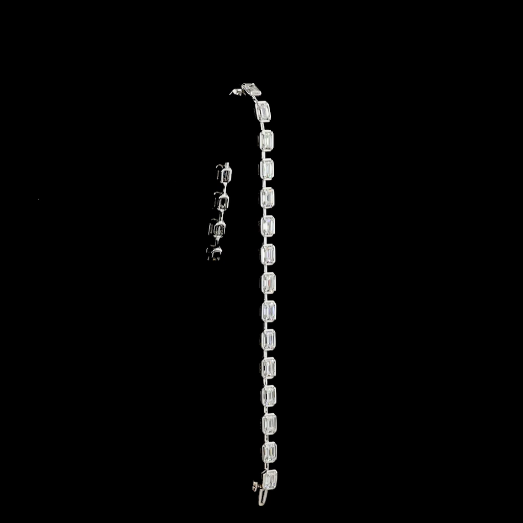 7.7 Cts 14k White Gold Emerald Shape Station Bracelet - Image 3