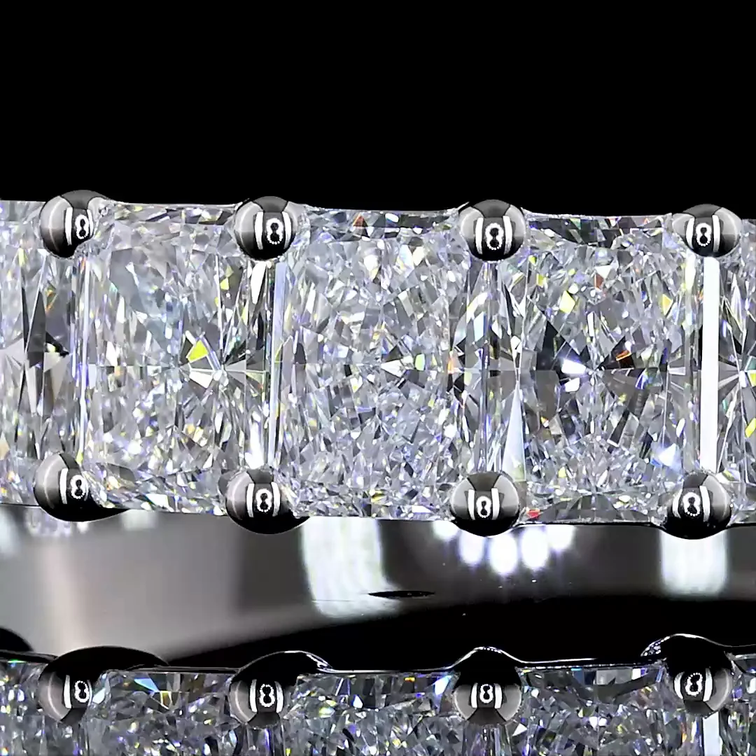 2.32 Cts 18k White Gold Radiant Shape Half Eternity Eternity Band - Image 3