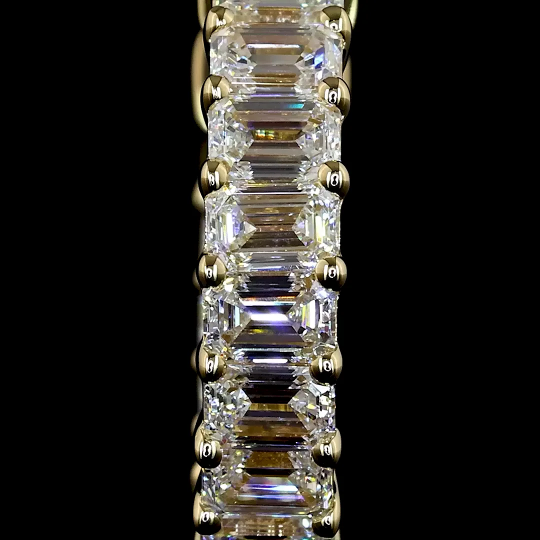 1.5 Cts 14k Yellow Gold Emerald Shape Huggies Earring - Image 3