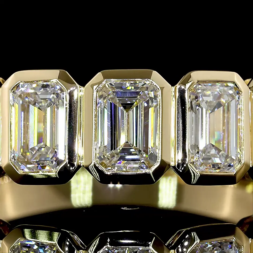1.99 Cts 14k Yellow Gold Emerald Shape 7 Stones Eternity Band - Image 3