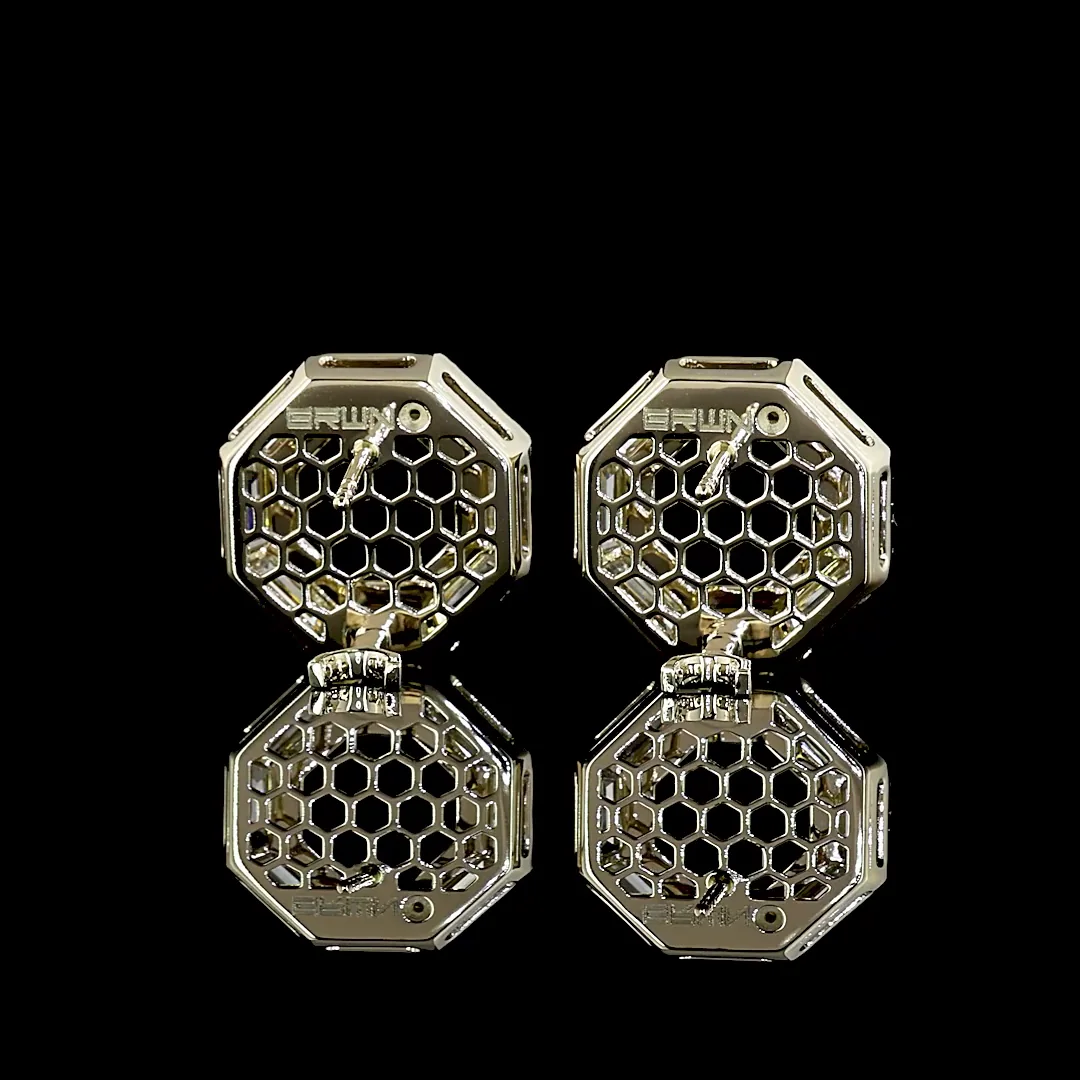 3.1 Cts 18k White Gold Shape Special Earring - Image 4