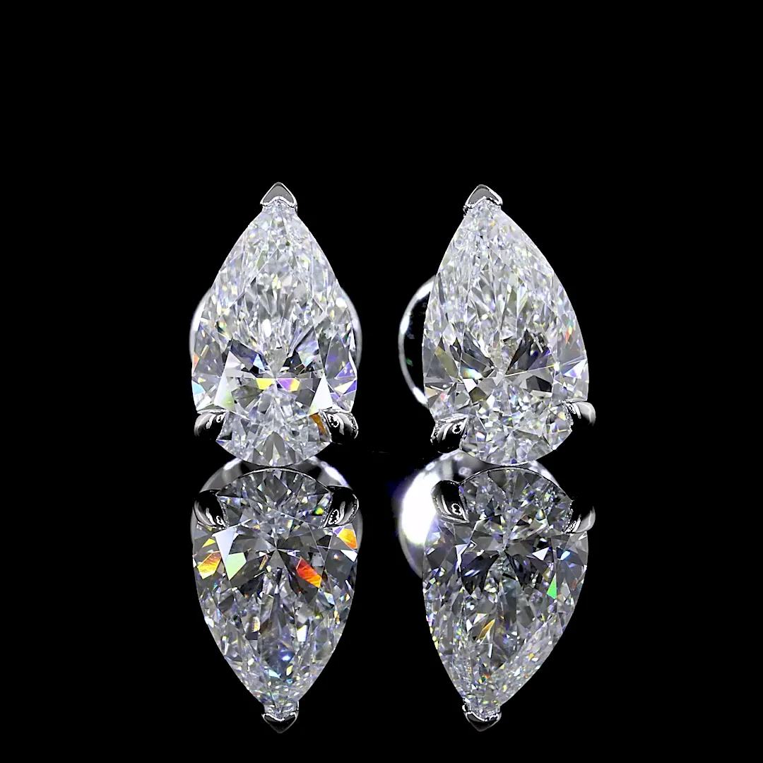 1.5 Cts 14k White Gold Pear Shape Studs Earring - Video