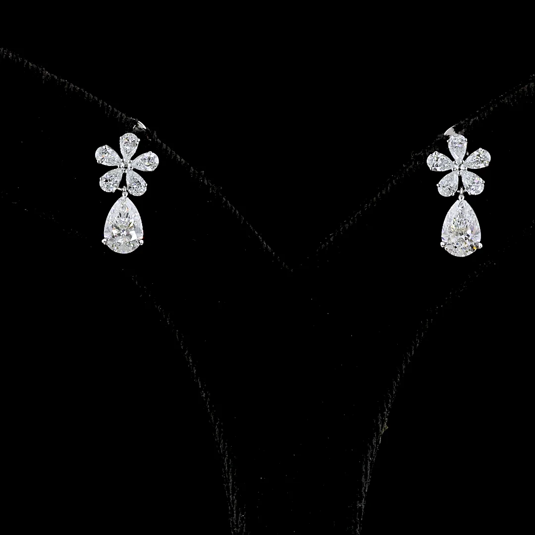 1.92 Cts 14k White Gold Pear Shape Hanging Earring - Video