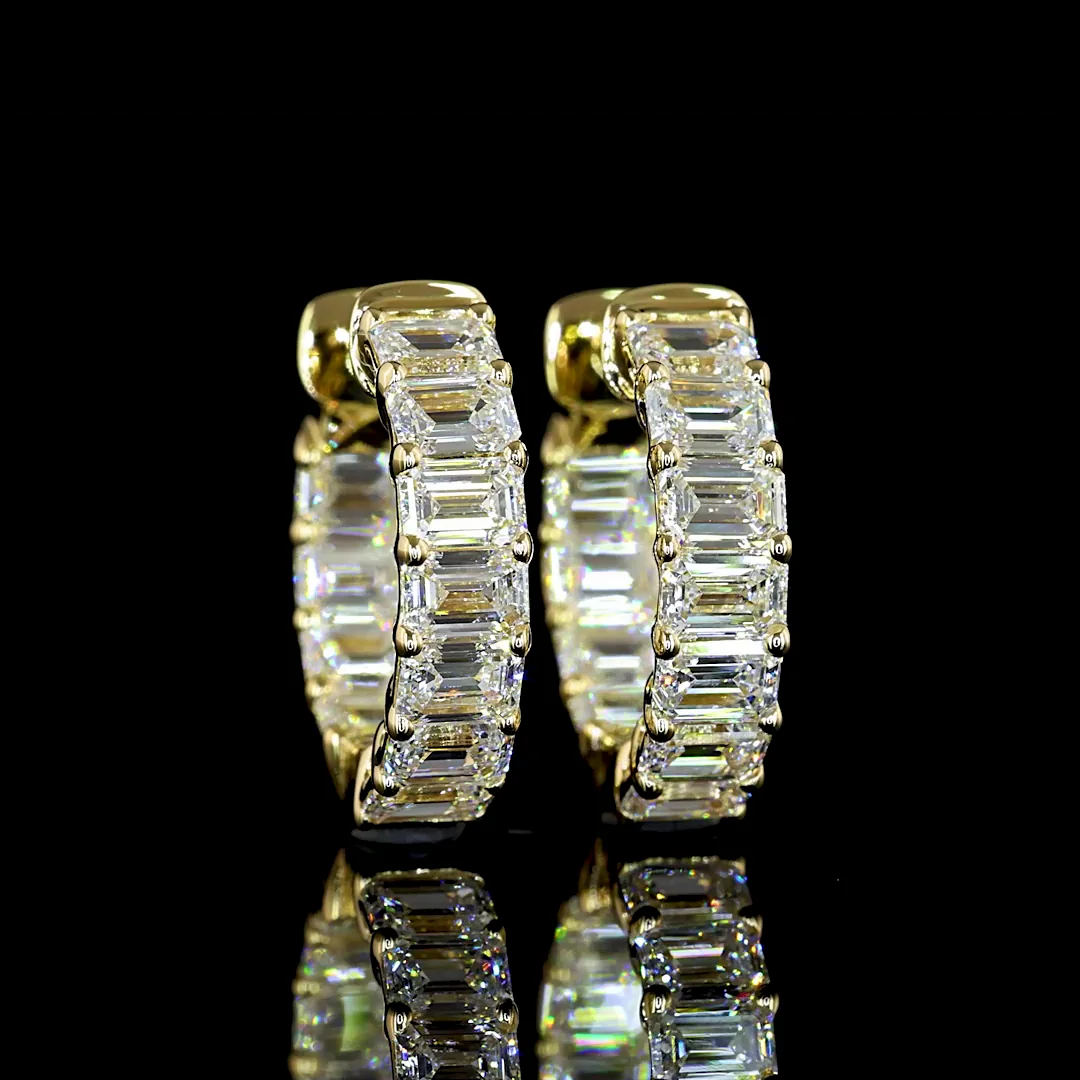 1.97 Cts 14k Yellow Gold Emerald Shape Huggies Earring - Video