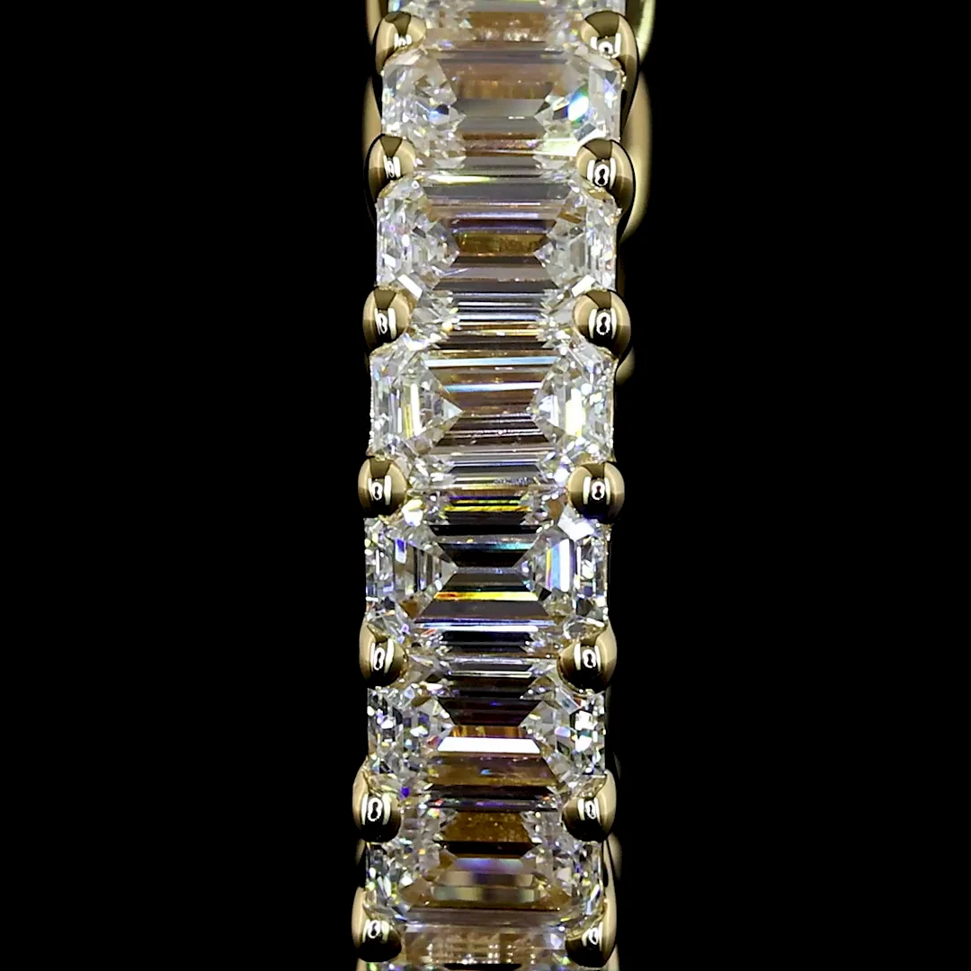 1.48 Cts 14k Yellow Gold Emerald Shape Huggies Earring - Image 3