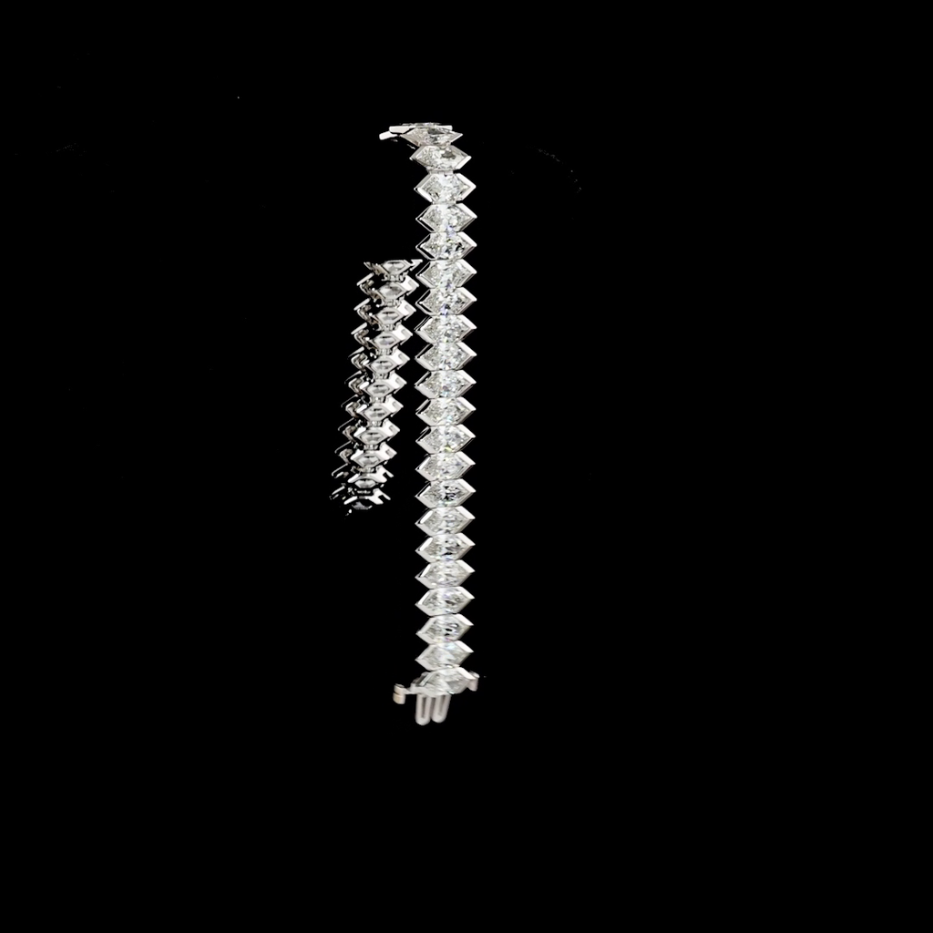 22.26 Cts 14k White Gold Antique Marquise Shape Tennis Bracelet - Image 3