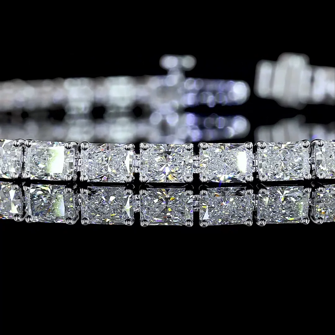 8.36 Cts 14k White Gold Radiant Shape Tennis Bracelet - Image 2