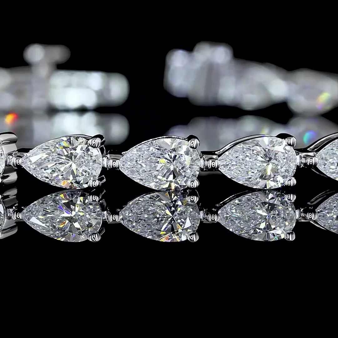 6.52 Cts 14k White Gold Pear Shape Tennis Bracelet - Image 2