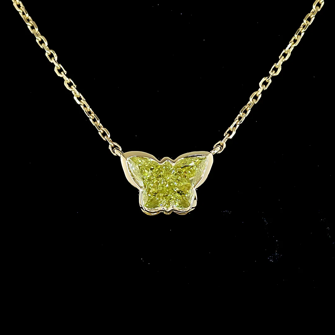 1.18 Cts 14k Yellow Gold Butterfly Shape Symbol Pendant - Image 3