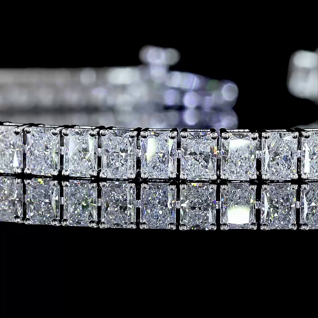 6.33 Cts 14k White Gold Radiant Shape Tennis Bracelet - Image 2