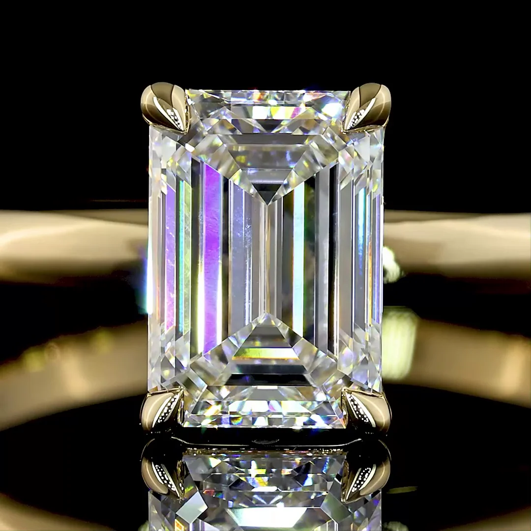 1.56 Cts 14k Yellow Gold Emerald Shape Solitaire Ring - Image 3