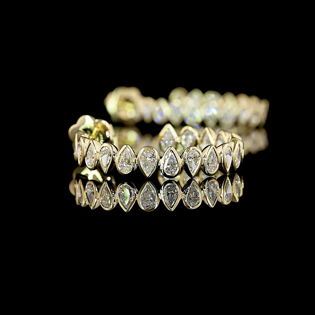 2.75 Cts 14k Yellow Gold Pear Shape C Hoops Earring - Image 4