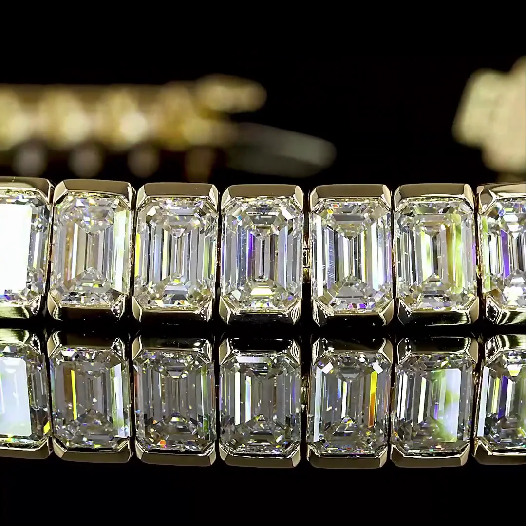 15.86 Cts 14k Yellow Gold Emerald Shape Tennis Bracelet - Image 2