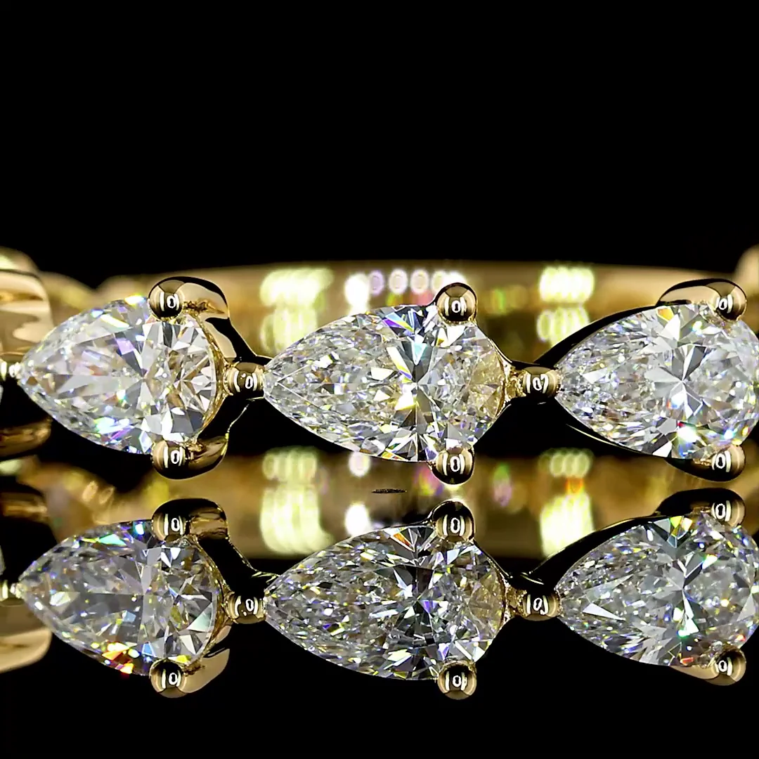 1.24 Cts 18k Yellow Gold Pear Shape 3/4 Band Eternity Band - Image 3