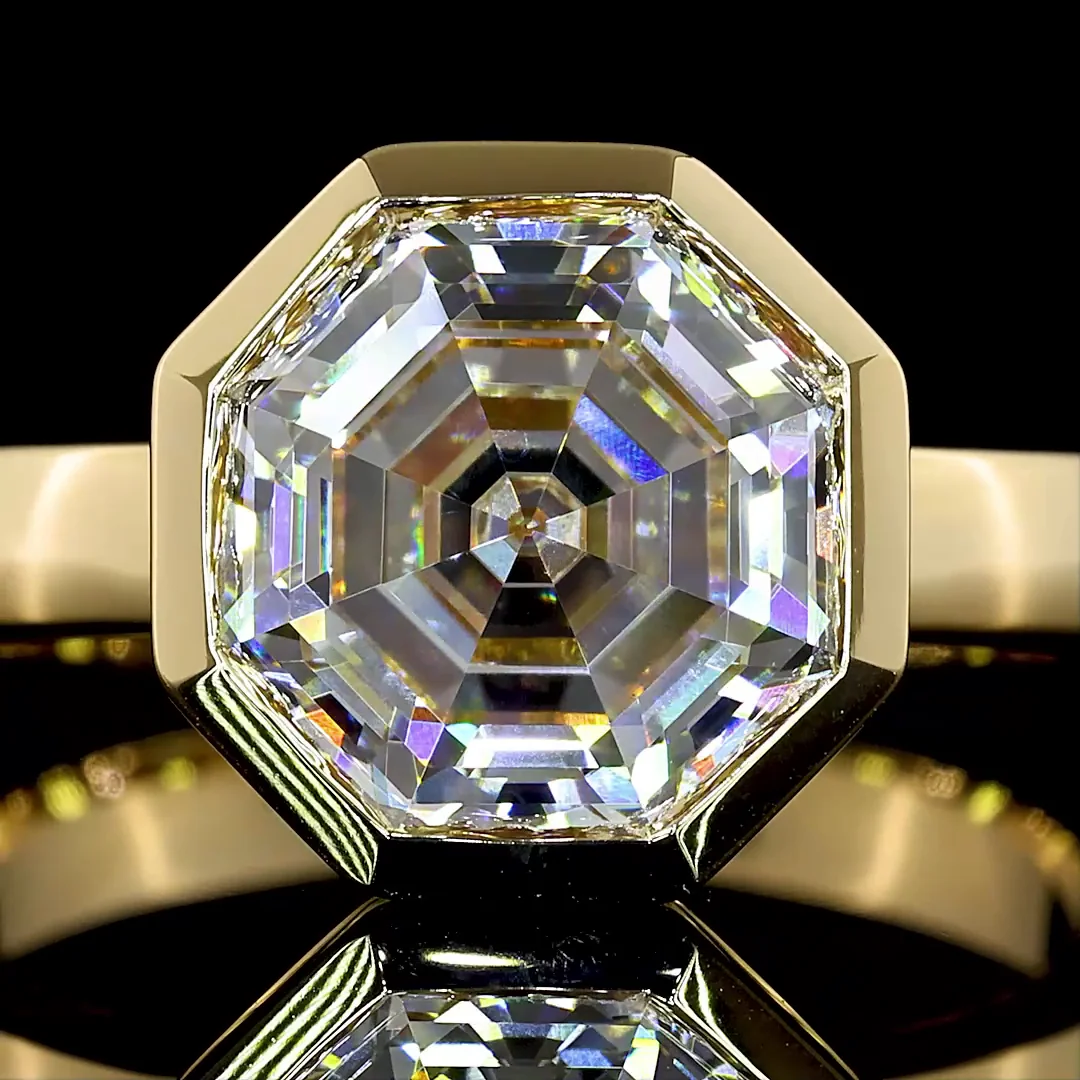 3.14 Cts 14k Yellow Gold Octagon Shape Solitaire Ring - Image 3