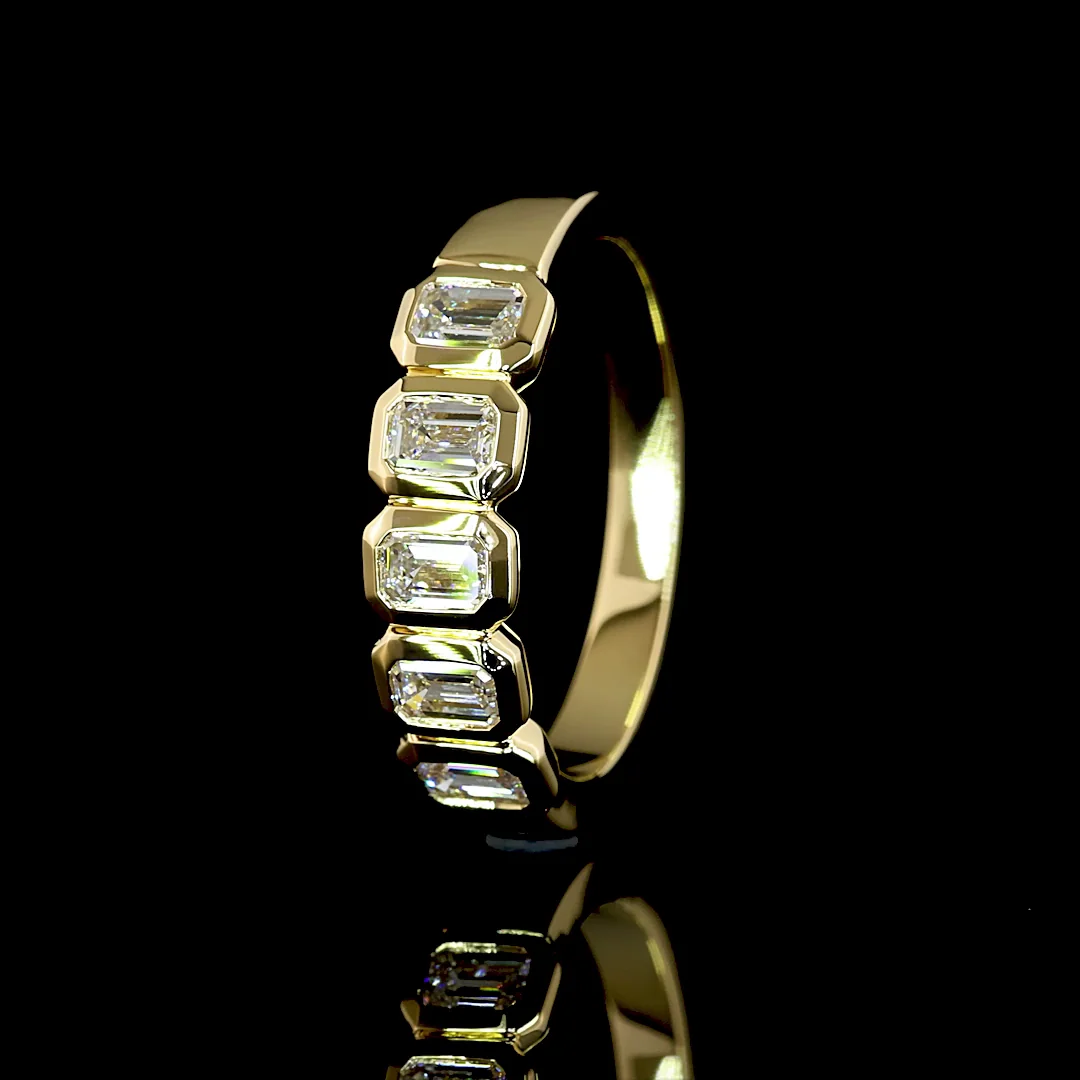 0.95 Cts 14k Yellow Gold Emerald Shape 5 Stones Eternity Band - Image 4