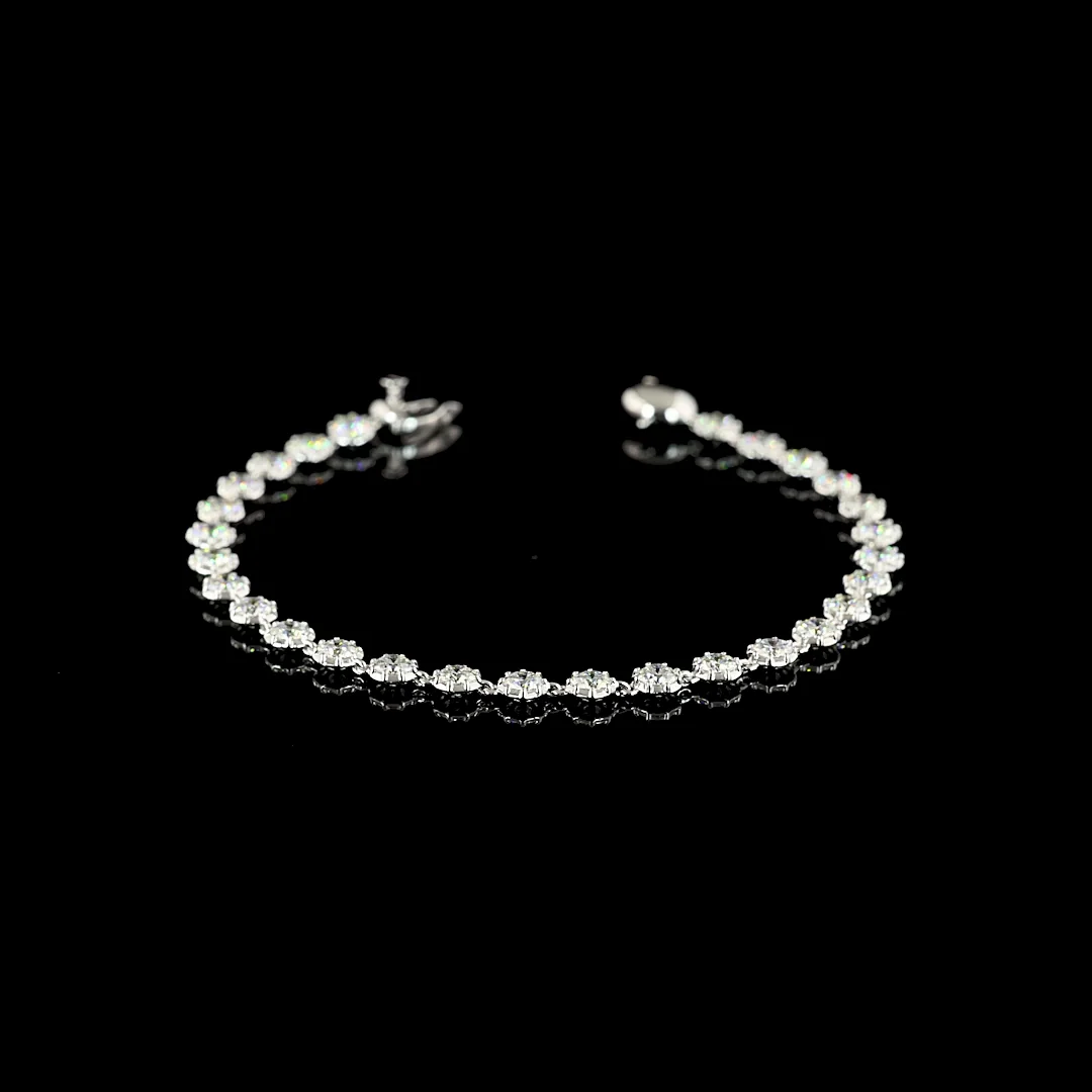 4.17 Cts 18k White Gold Round Shape Station Bracelet - Video