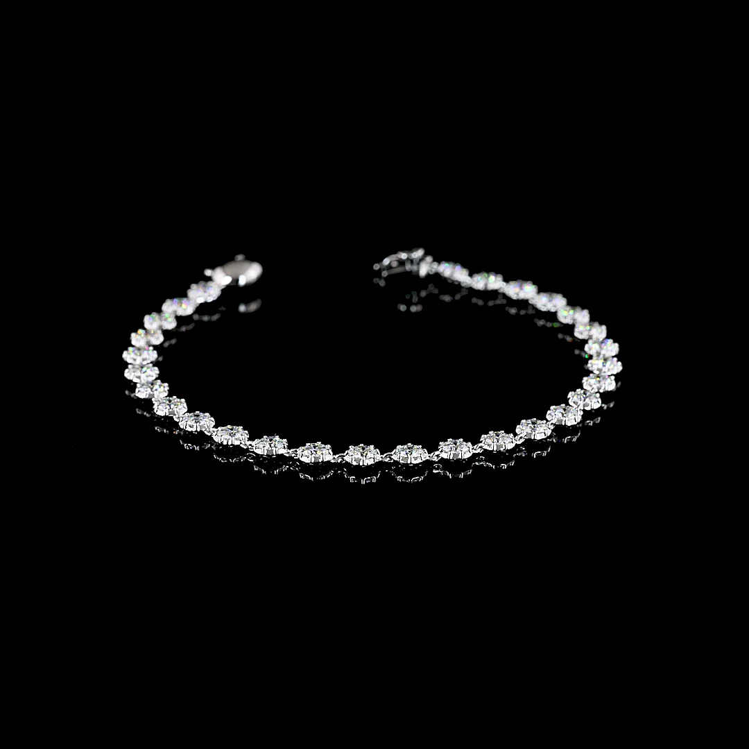 4.11 Cts 18k White Gold Round Shape Station Bracelet - Video