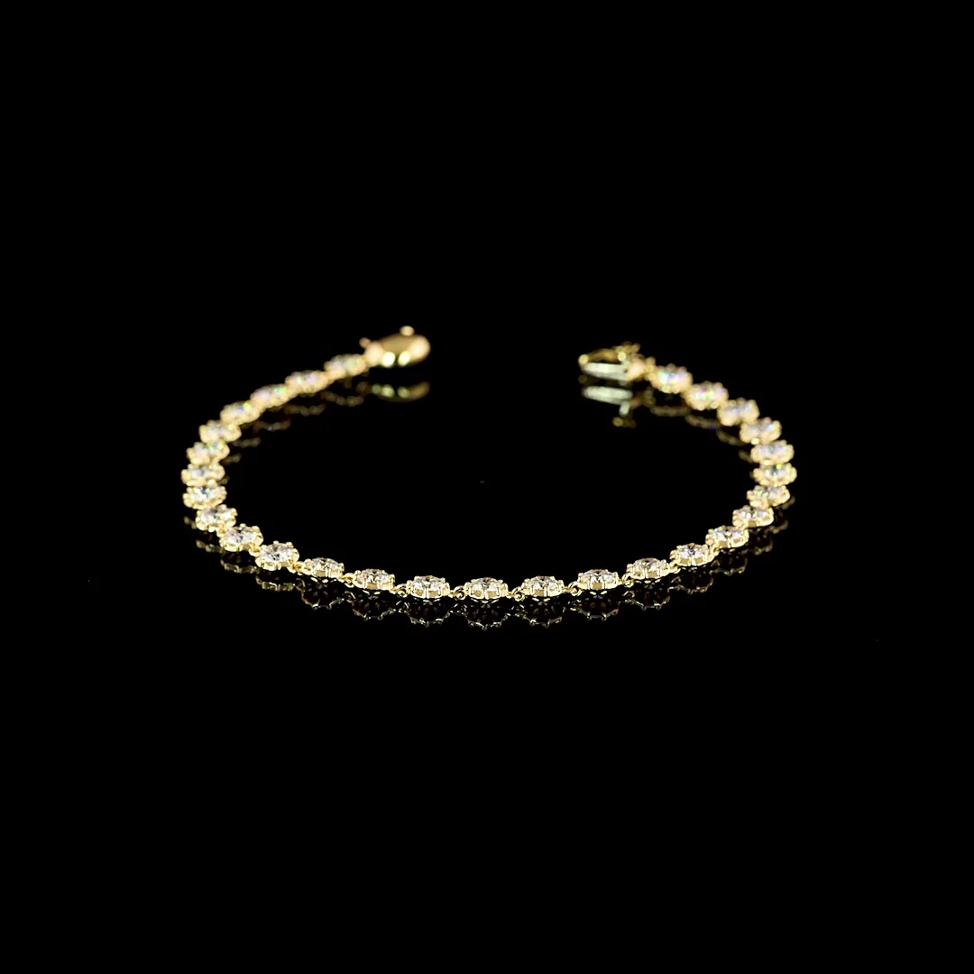 4.1 Cts 18k Yellow Gold Round Shape Station Bracelet - Video